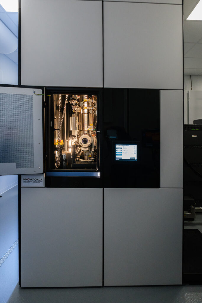 À propos microscopes électroniques en transmission - Université de Sherbrooke, RQMÉM